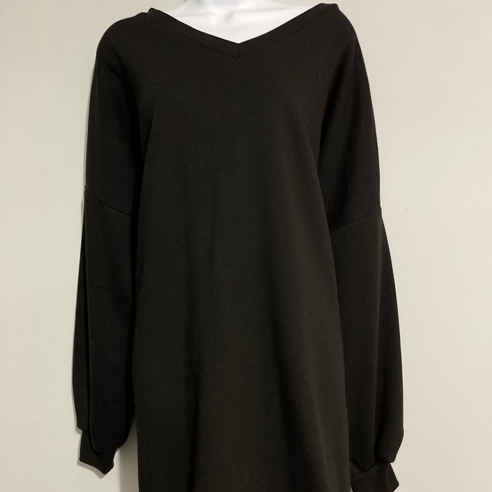 Black tunic sweatshirt